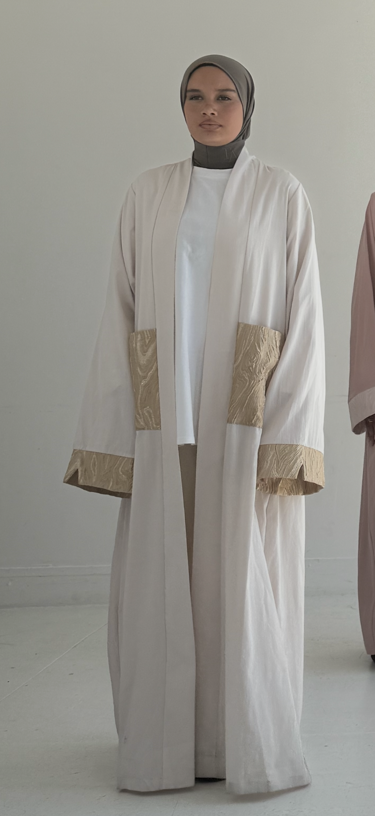Brocard Abaya Latte